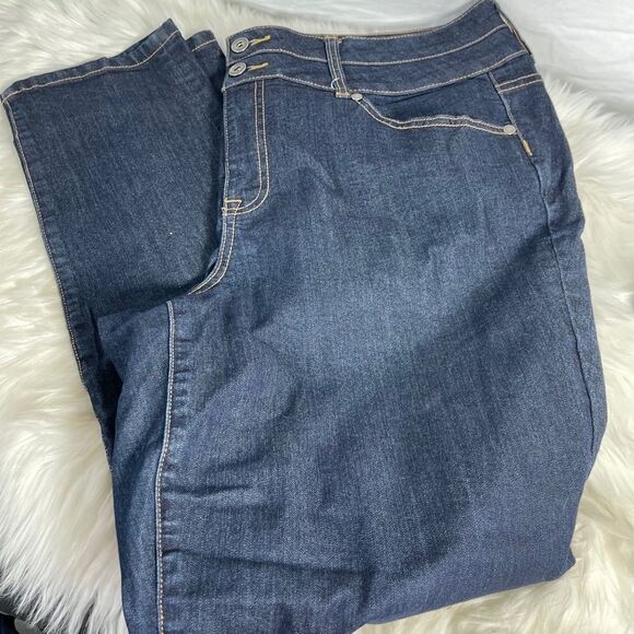 Torrid Denim NWOT Jegging Jeans Sz 20 R - Picture 1 of 8
